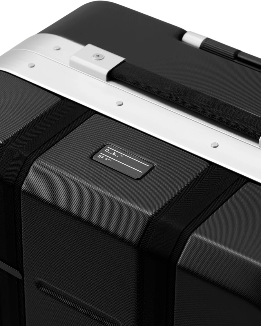 Silver Ramverk Pro Check-in Luggage Medium