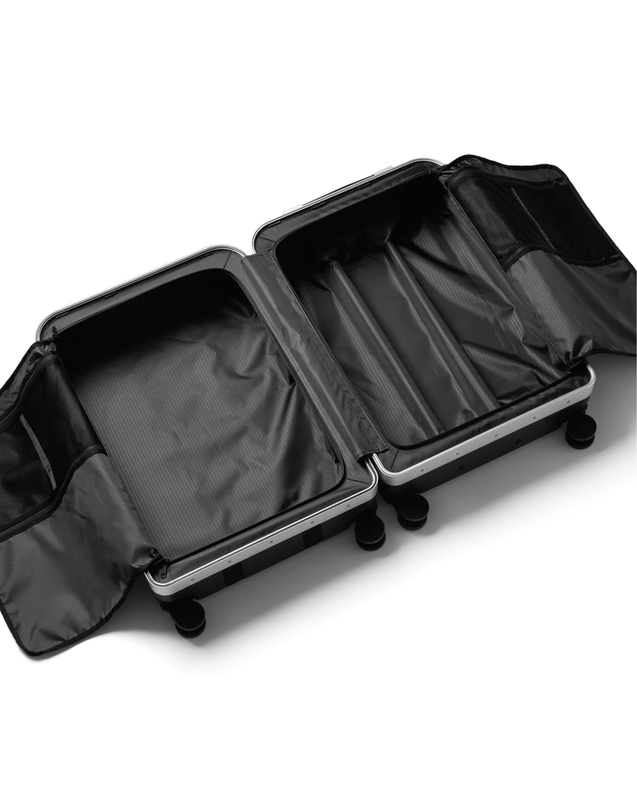 Silver Ramverk Pro Check-in Luggage Large